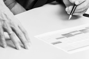 蓄電池的內(nèi)阻，值越大越好，還是越小越好？